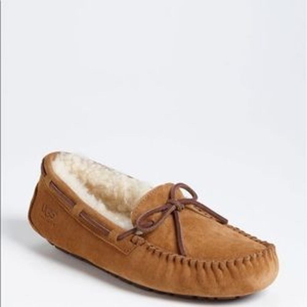 UGG Dakota Moccasin Slipper Shearling Lined Chest… - image 1